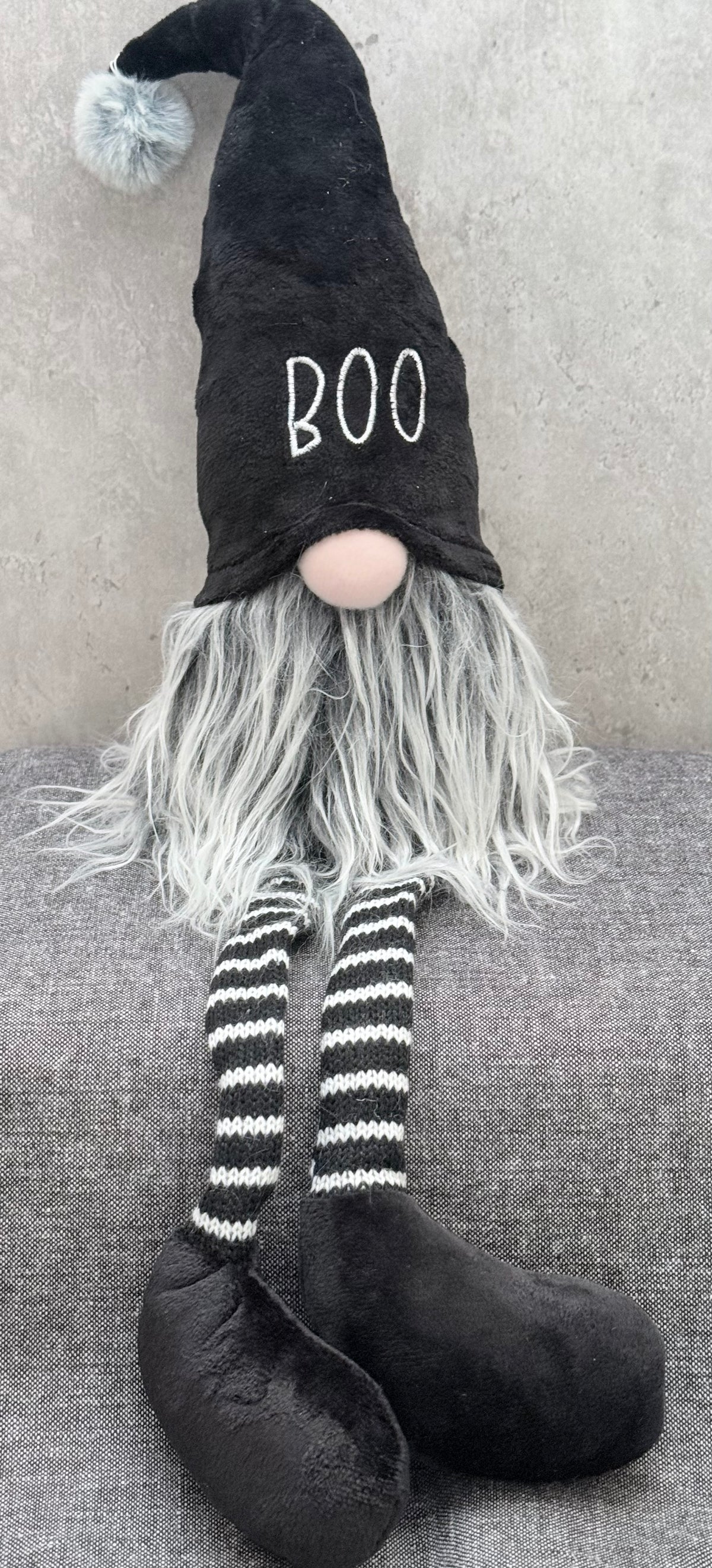 Boo Halloween Gonk with Dangly Legs