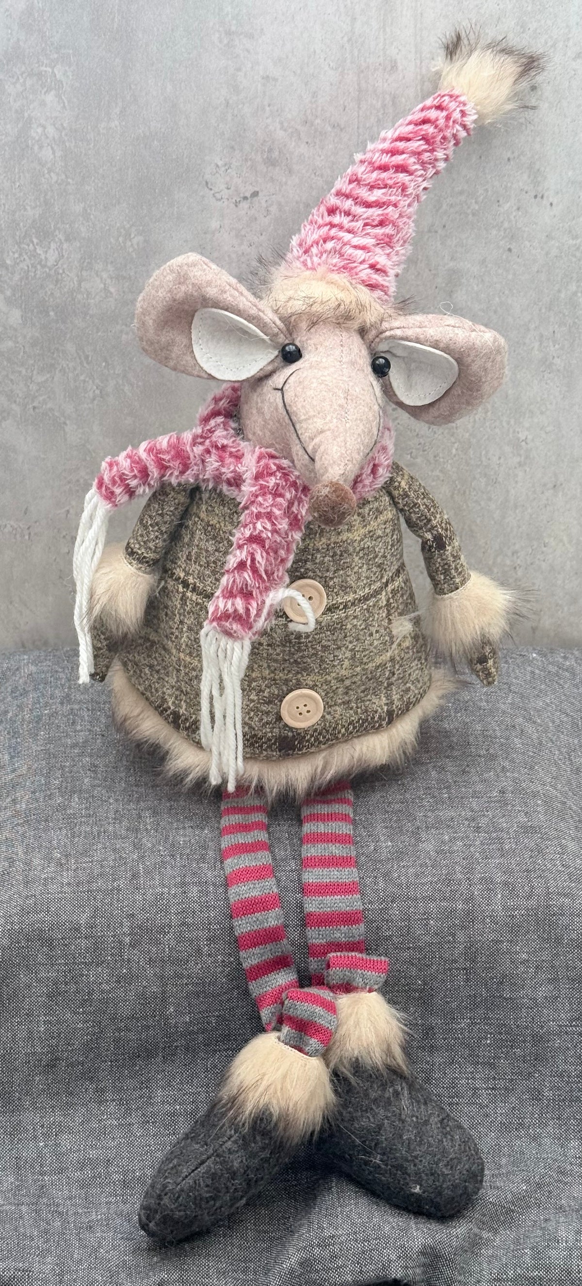 Autumnal Dangle-Leg Mouse 60cm