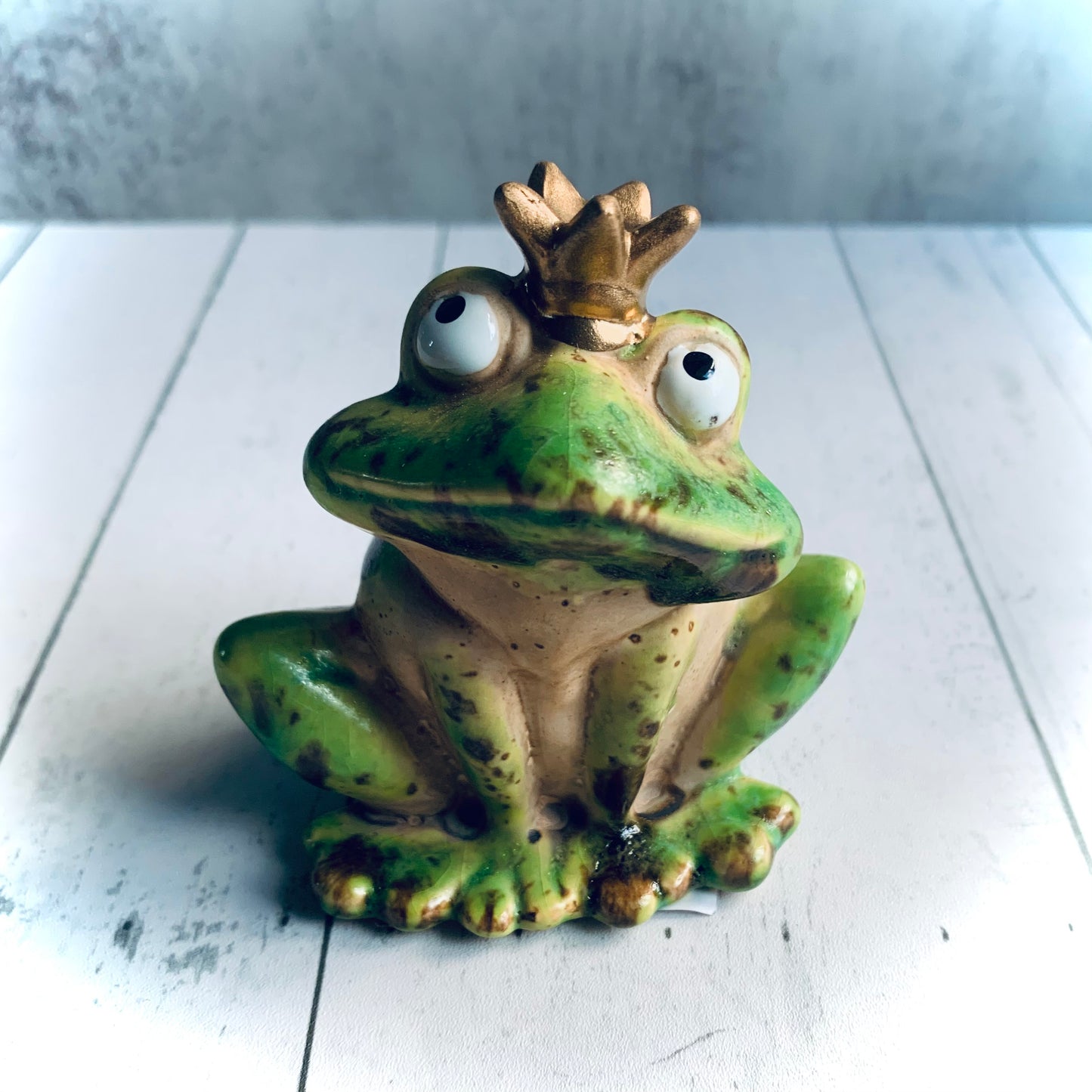 Majestic Ceramic Frog